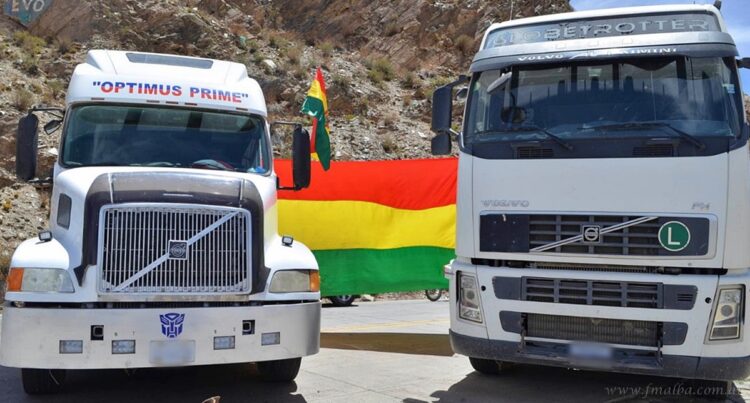 Transporte internacional anuncia paro, bloqueo indefinido de rutas y fronteras