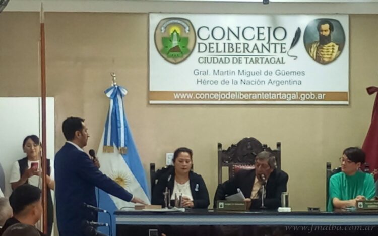 Concejo Deliberante Tartagal: jura de ediles libertarios sin Bandera Nacional