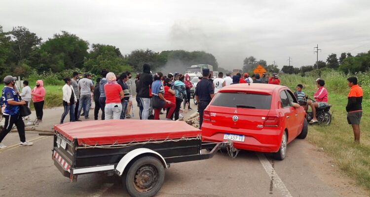 Coronel Cornejo: pobladores cortaron el paso sobre Ruta Nacional 34