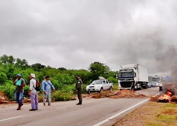 Coronel Cornejo: originarios cortan paso sobre Ruta 34