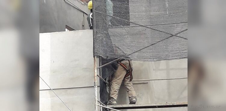 Tartagal: obrero cayó desde considerable altura en la obra del Centro Cultural