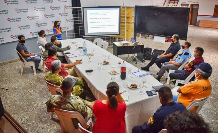 Defensa Civil Salta capacitó sobre articulación de asistencia ante emergencias en Tartagal