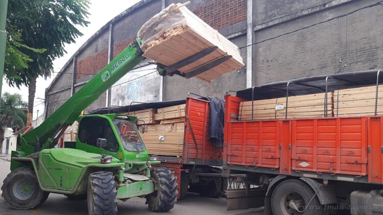 Básquet: llegó el piso de parquet al Círculo Argentino y se espera inaugurar la obra en junio