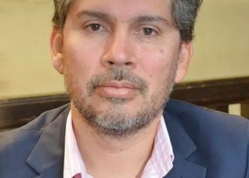 Santiago Vargas: “Que Restom muestre la lista de despidos”