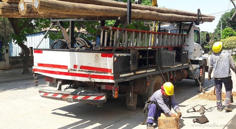 Tartagal: el fuerte viento provocó cortes y oscilaciones en el servicio eléctrico, dijo empresa a cargo