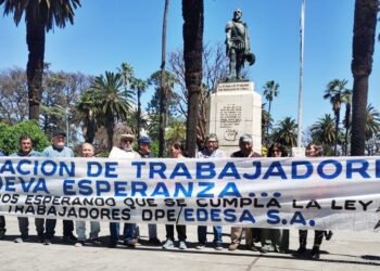 30 años de reclamo: ex trabajadores de energía exigen que Edesa SA pague el PPP adeudado desde 1996