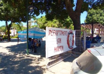 Docentes Autoconvocados divididos: un grupo sigue de paro, otro levanta la medida