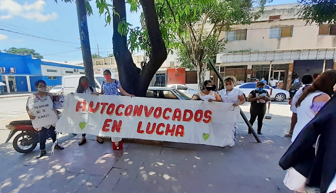 Autoconvocados en manifestación pasiva ante municipalidad