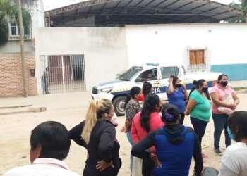 Misión Tapietes: graves denuncias hacia la directora de la Escuela 12 de Octubre