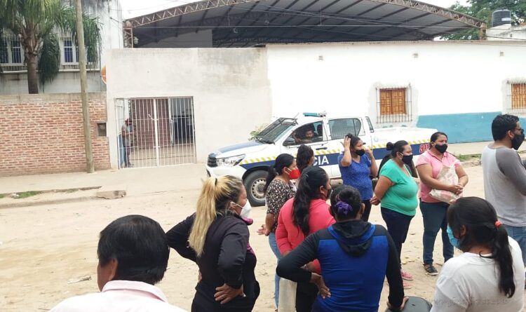 Misión Tapietes: graves denuncias hacia la directora de la Escuela 12 de Octubre