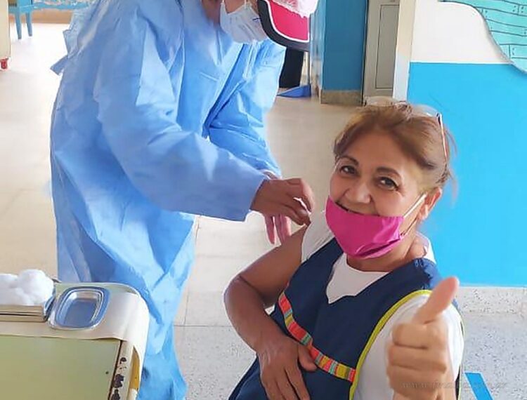 Salta: comenzó la vacunación Covid-19 a docentes