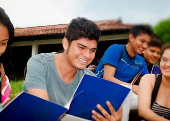 Becas Progresar: abrió la primera convocatoria a inscripción de 2023