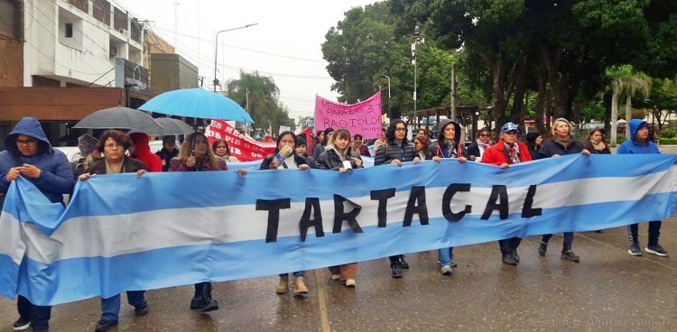 Autoconvocados: marcha bajo lluvia en Tartagal
