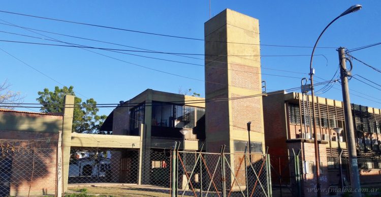 Educación: suspenden clases en el IEM por problemas cloacales