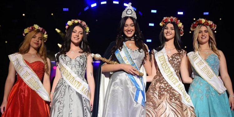 Fiesta Nacional de los Estudiantes: Josefina Astorga, de Tucumán, la nueva soberana