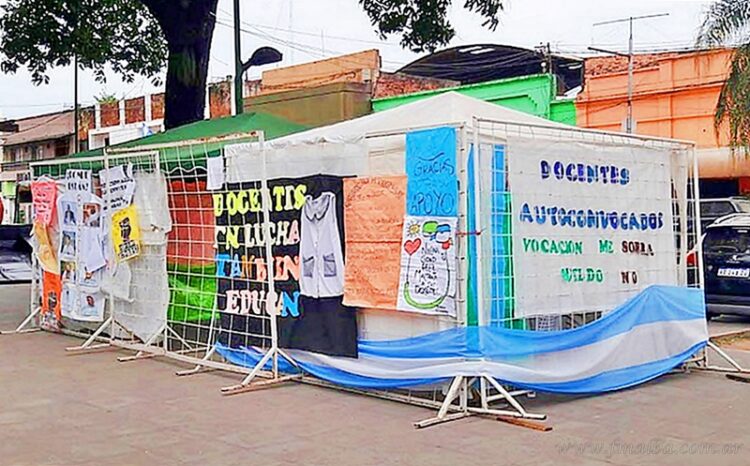 Concejo Deliberante Tartagal: docentes ingresaron petición por retiro de carpa