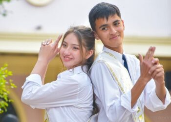 Iliana Berrondo y Santiago Velázques, de Mosconi, embajadores estudiantiles del departamento San Martín