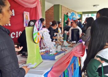 UNSa Tartagal: estudiantes de enfermería con actividades varias por la Semana de la Inmunización