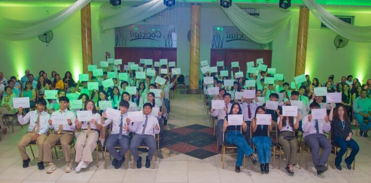 Tartagal: 80 estudiantes del departamento San Martín recibieron sus Becas Rocca