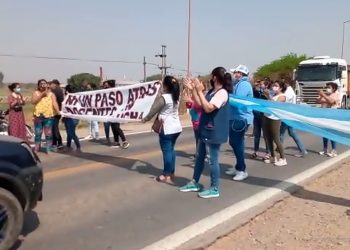 Embarcación: docentes cortaron el paso sobre Ruta 34 en repudio a Sáenz