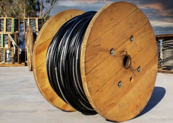 Tres municipios impulsan gestiones para llevar energía eléctrica hacia parajes dispersos