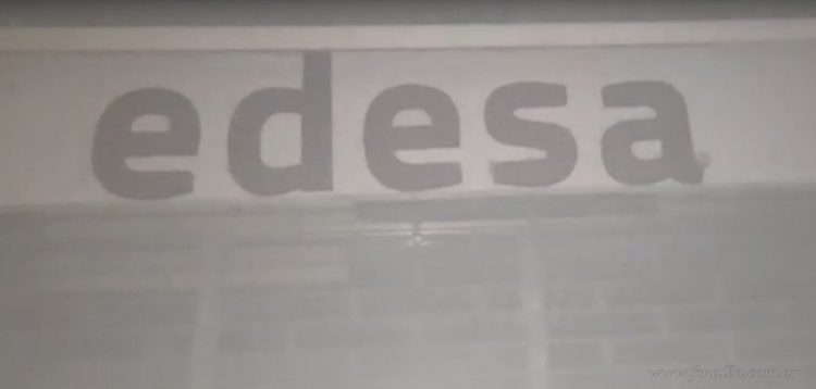Norte departamental: la caída de un árbol dejó sin energía a dos localidades
