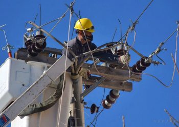 Empresa prestadora de energía obligada a realizar obras en cuatro departamentos