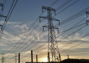 Falla externa deja sin energía a Salta y Jujuy