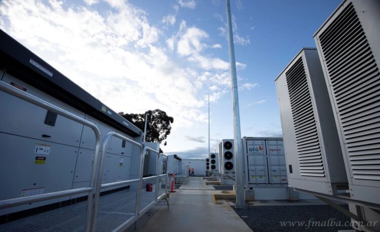 AlmaSADI: 37 empresas presentaron 235 ofertas para instalar baterías por más de 8.300 MW