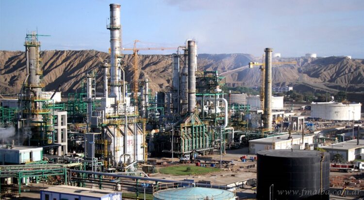 Refinor venderá gas a industrias del NOA para evitar cortes en invierno