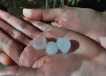 Tormenta con granizo en localidades de los departamentos San Martín y Rivadavia