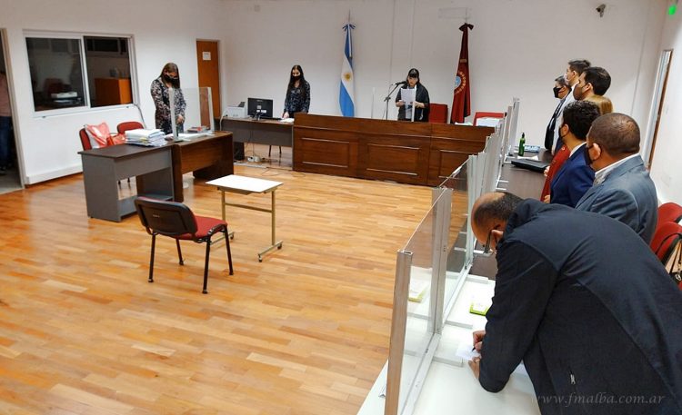 Embarcación: condena para los imputados por el robo de agroquímicos