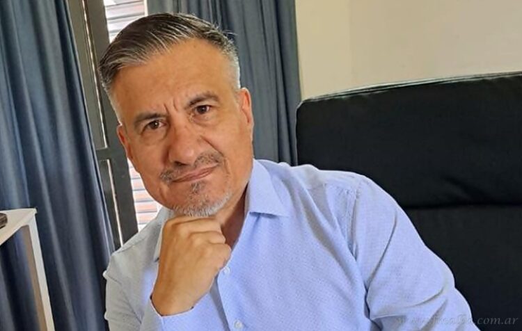 Docentes cesanteados: “En asamblea se votó para que Heredia sea nuestro abogado y representante legal”