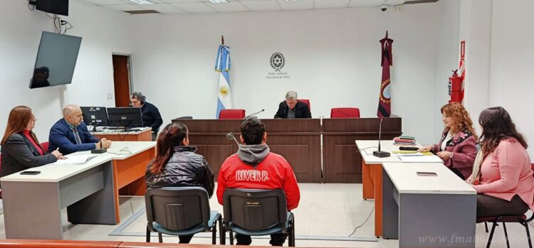 B° Tomás Ryan: pareja acusada de atacar a un trabajador seguirá detenida