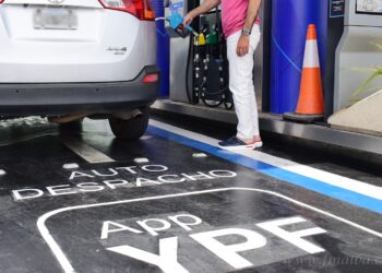 Salvador Mazza: estación de combustible comenzó con el autodespacho
