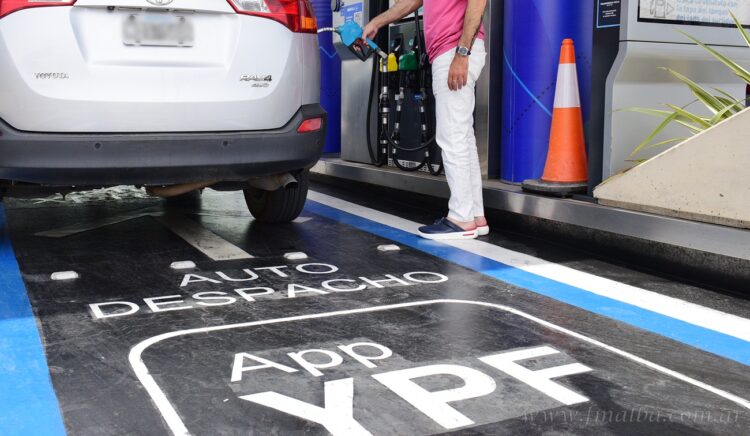 Salvador Mazza: estación de combustible comenzó con el autodespacho