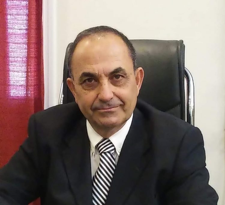 Mujeres del movimiento La Dignidad en sentada ante la Comisaría 42