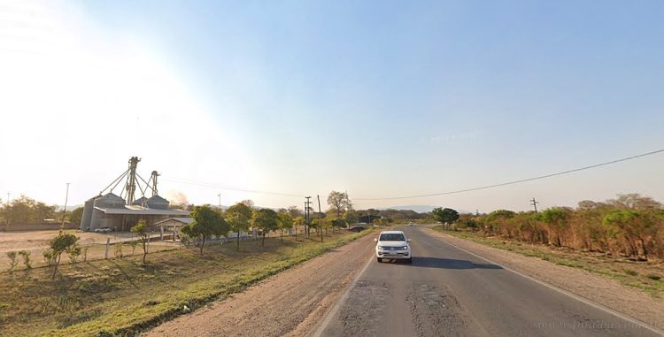 General Mosconi: vuelco de un camión sobre Ruta 34