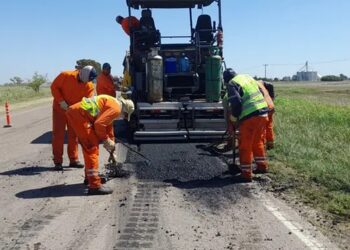 General Mosconi: comenzaron los trabajos de bacheo en Ruta Nacional 34