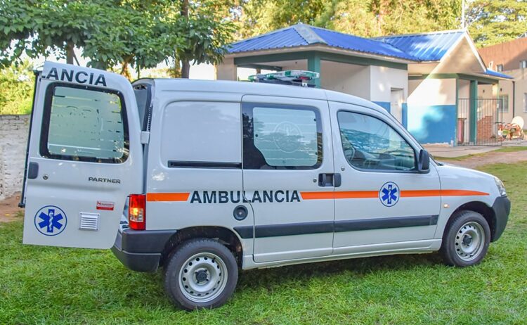 Pan American donó ambulancia a la comuna