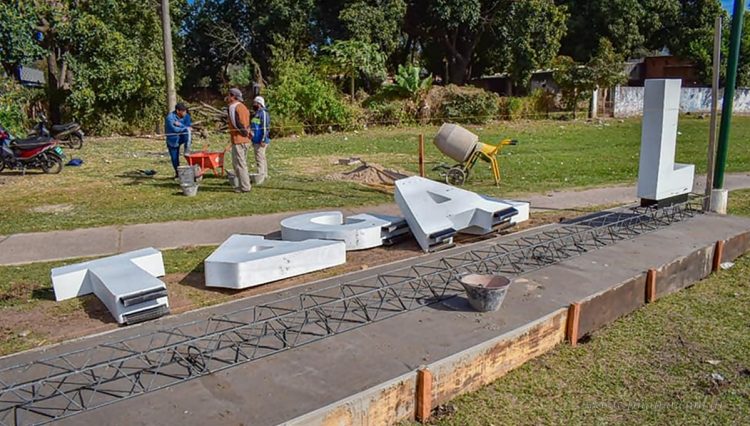 Yariguarenda: pobladores del paraje impiden colocación de nueva cartelería