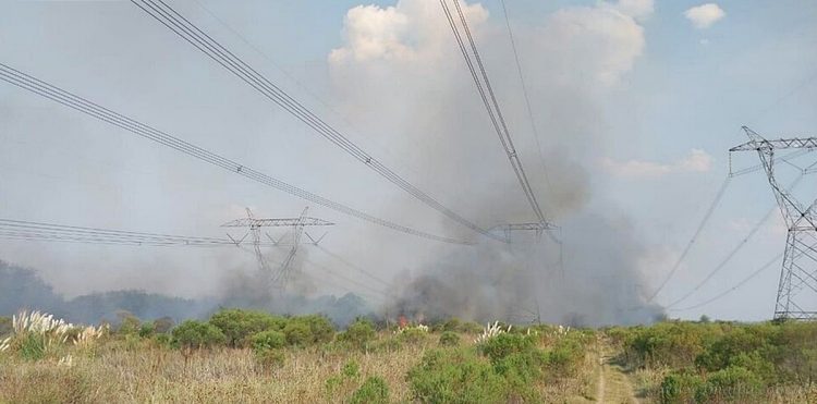 Por incendio de pastizales, Salta y varias provincias quedaron sin luz
