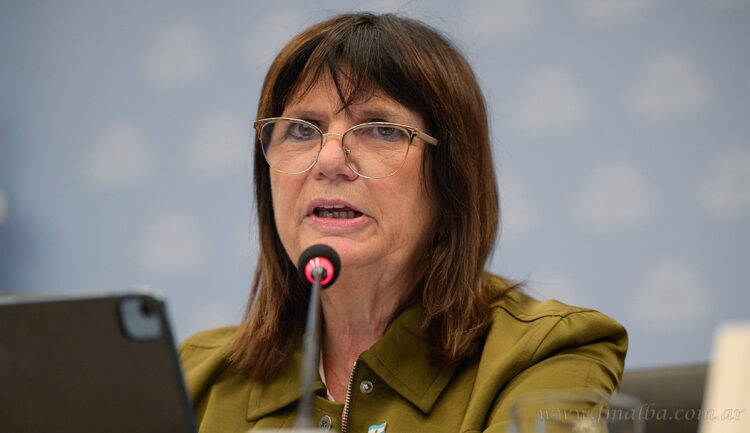 Certificados médicos falsos: COMRA responde a las acusaciones de Patricia Bullrich