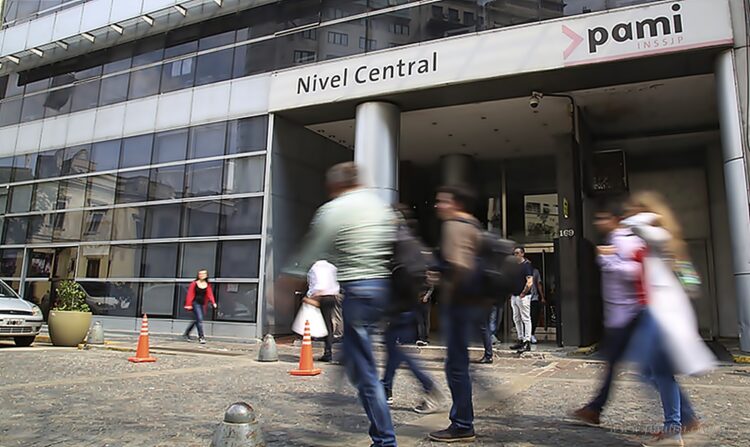 País: fiscalía especializada realizó el viernes 36 denuncias por estafas al PAMI