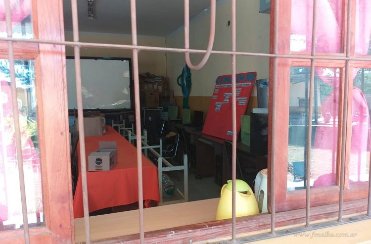 La Mora: ladrones aprovecharon el tapiado de la escuela para concretar robo a gran escala