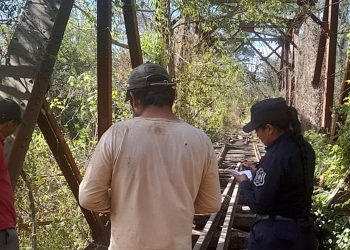 Aguaray: dos personas sorprendidas robando rieles