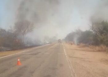 Senda Hachada: cierre de tránsito por Ruta 34 por incendios en banquina y nula visibilidad