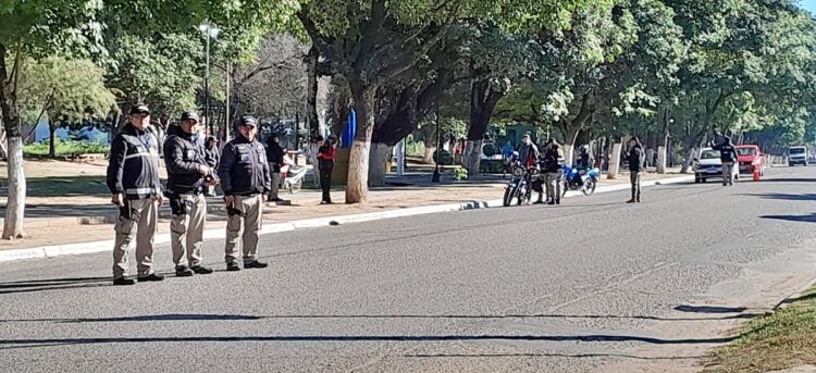 Personal de brigada de Salta colabora en operativos de control
