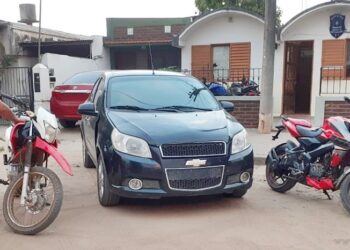 Yacuiba exhibe vehículos argentinos robados, cuyos dueños ya pueden reclamar