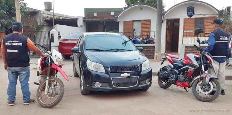 Yacuiba exhibe vehículos argentinos robados, cuyos dueños ya pueden reclamar